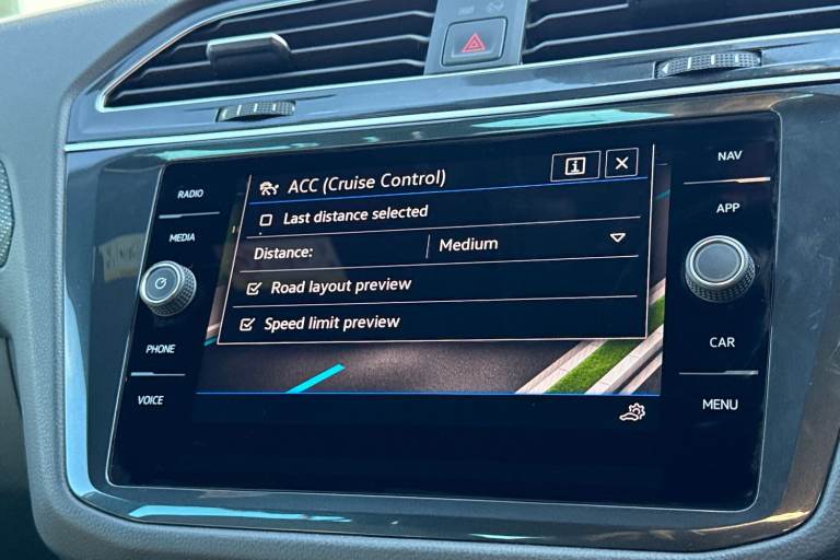 2024 Volkswagen Tiguan 2.0 TDI (SCR) DSG R-Line Edition | Heated Seats |  Park Assist SUV DIESEL ...