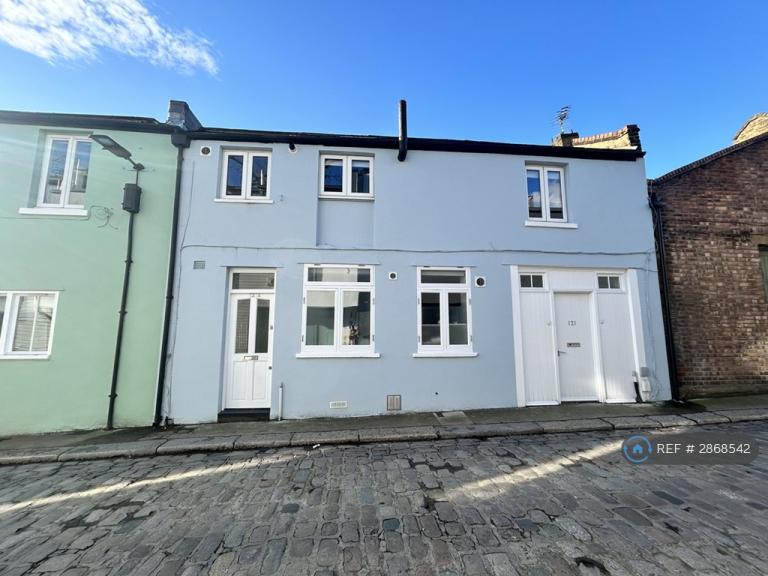 1 bedroom flat in Camden Mews, London, NW1 (1 bed) (#2868542)