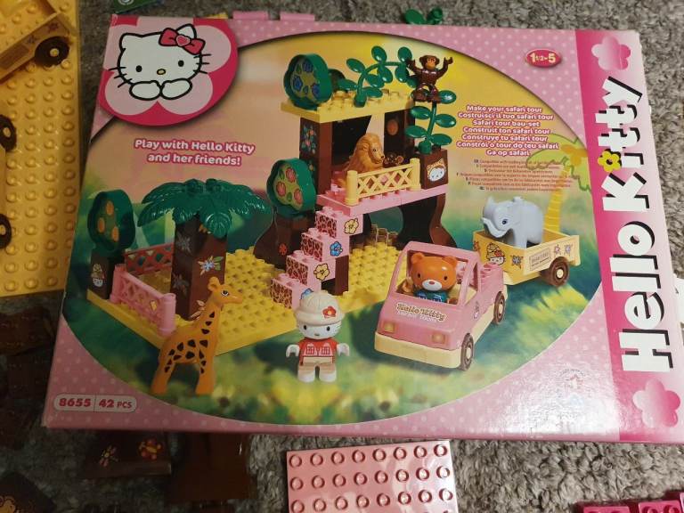 Unico Plus Hello Kitty Safari Brick Set