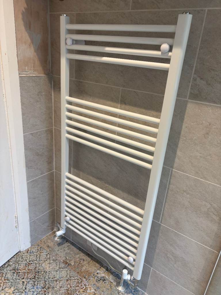 White K-rail towel radiator 600 x 1200