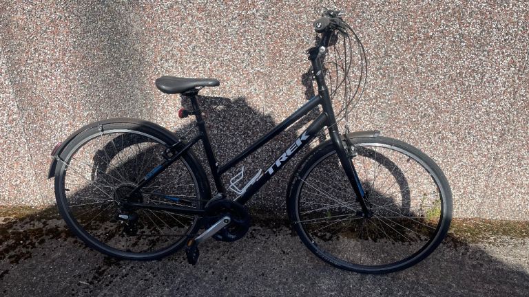 Trek Hybrid City Bike 17.5 inch Frame – Good Condition