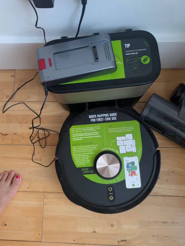  Robot Vacuum with Self-Empty Base - Black