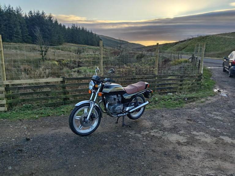 Honda CB250N Superdream