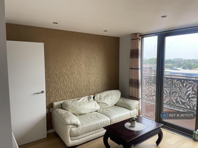 1 bedroom flat in Pandora Court, London, E16 (1 bed) (#2677075)