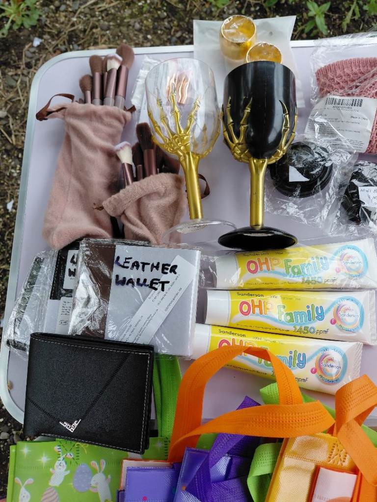 Mixed Lot of New Items – Wallets, Brushes, Bags, and More