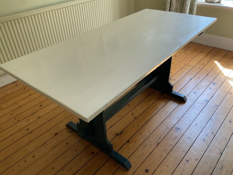 Pine 6-8 seater dining table