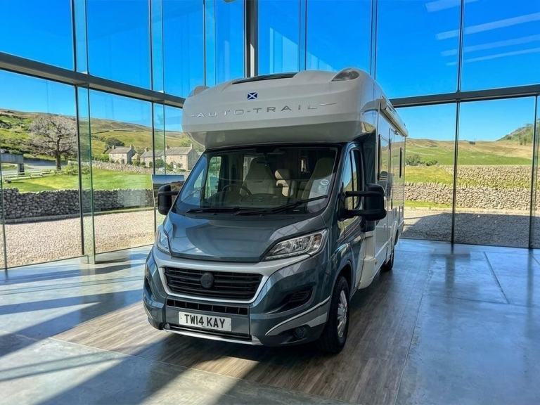 2015 Auto-Trail Tracker EKS