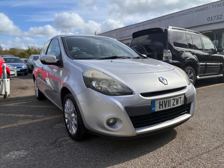 2011 Renault Clio 1.2 TCE Dynamique TomTom 3dr HATCHBACK PETROL Manual