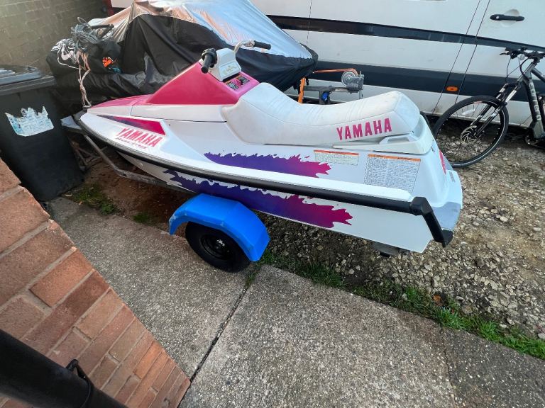 Yamaha racing jet ski 