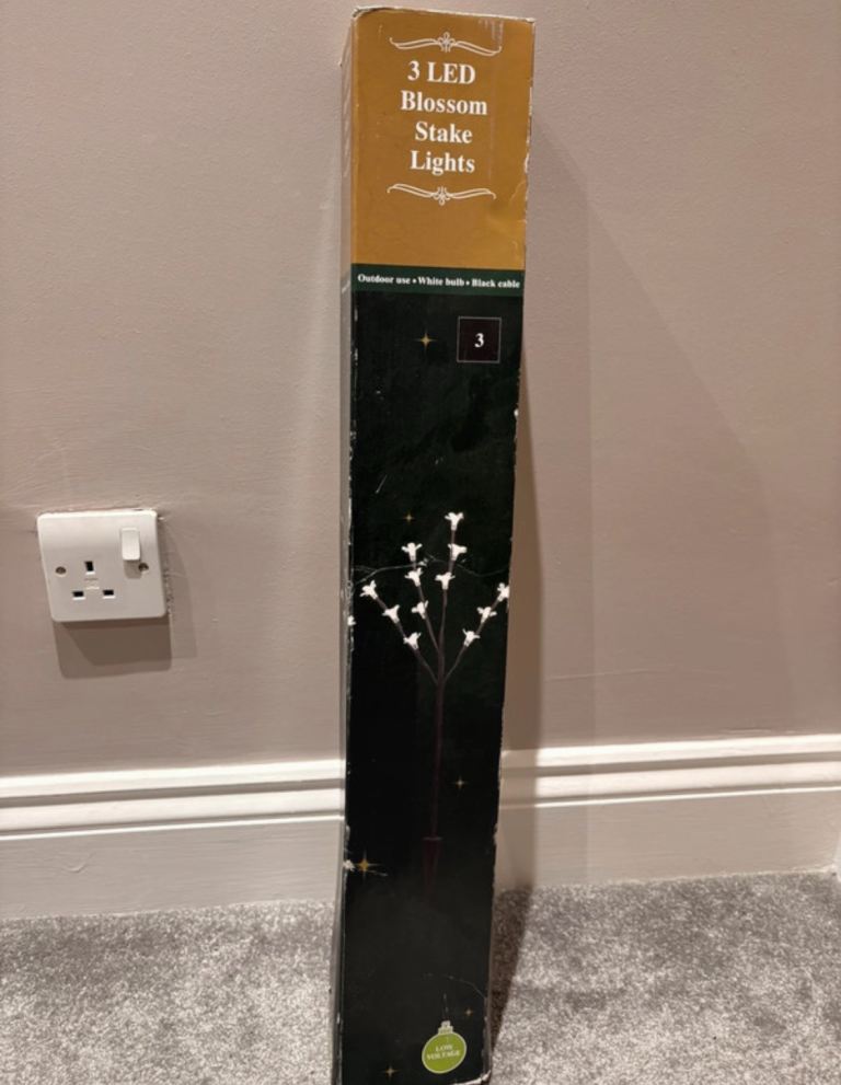 image for BNIB B&Q 3 LED blossom stake lights