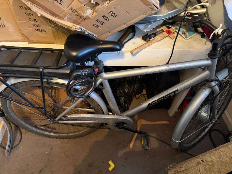Assist Crossbar Electric City Bike – Silver, Good Condition, 2021 model