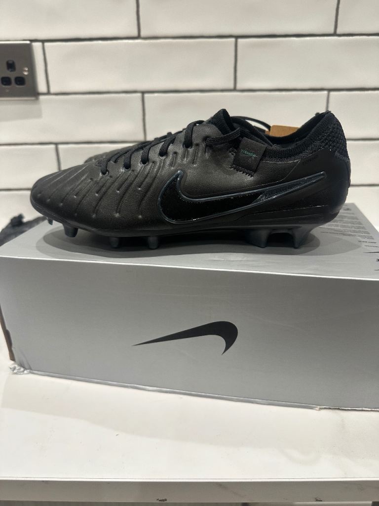 Nike Legend 10 Elite FG Football Boots – Black, UK 7.5