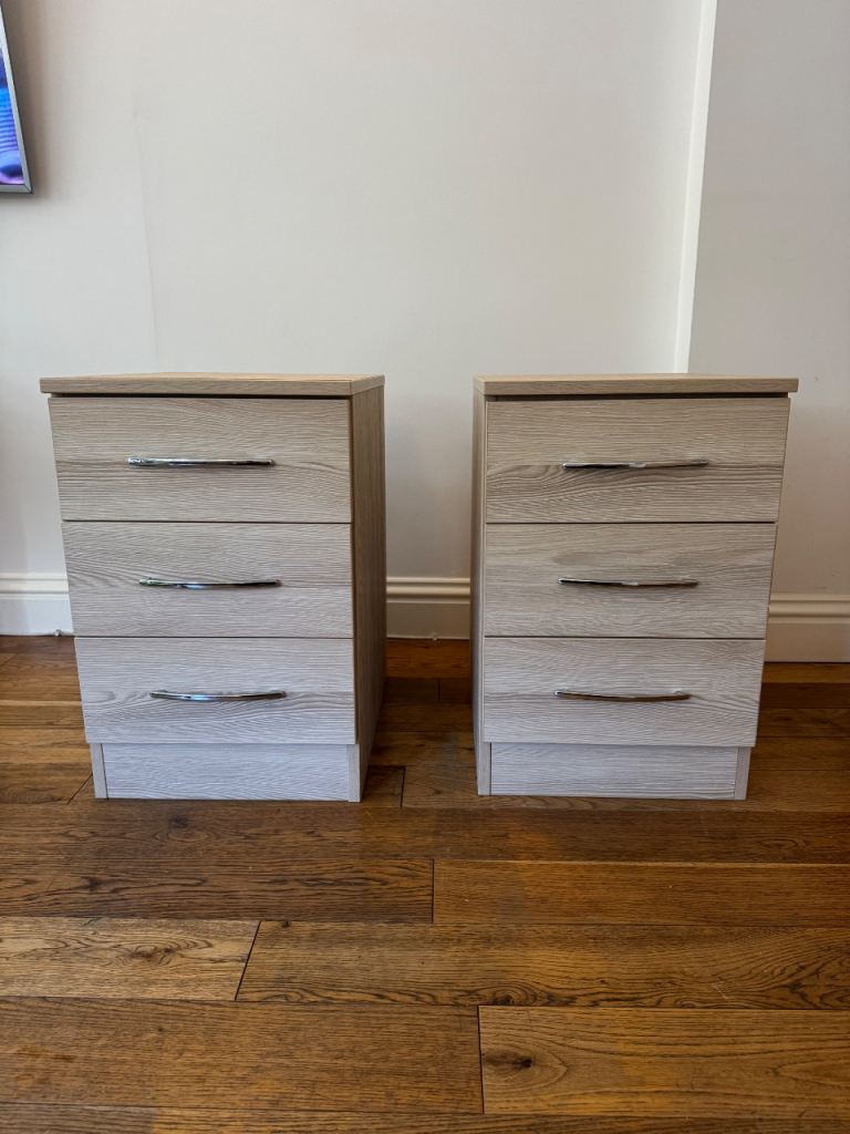 Bespoke Capital Bedrooms Bedside Cabinets - Pair - 3 Drawer Oak Effect