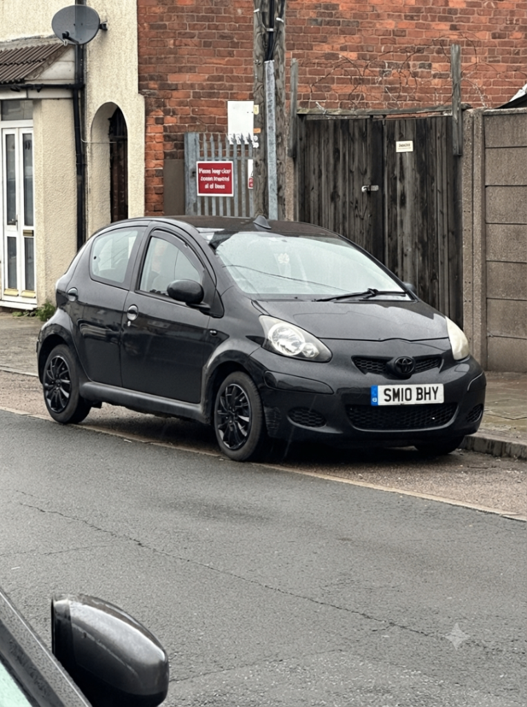 Toyota, AYGO BLACK VVT-I, Hatchback, 2010, 998 (cc), 5 doors