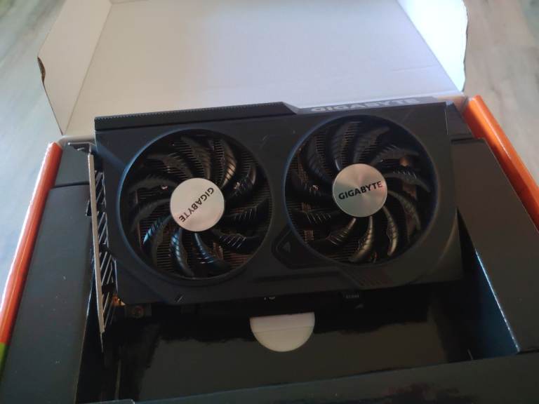 RTX 4060 8gb