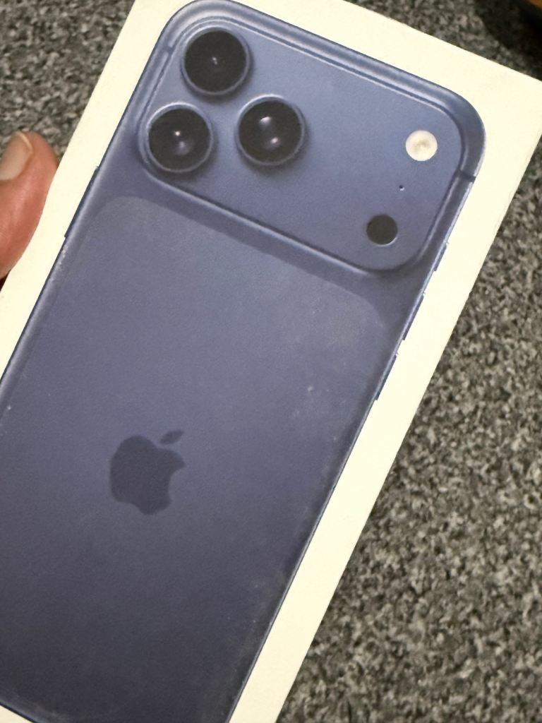 iPhone 17 pro max blue 256GB unopened 