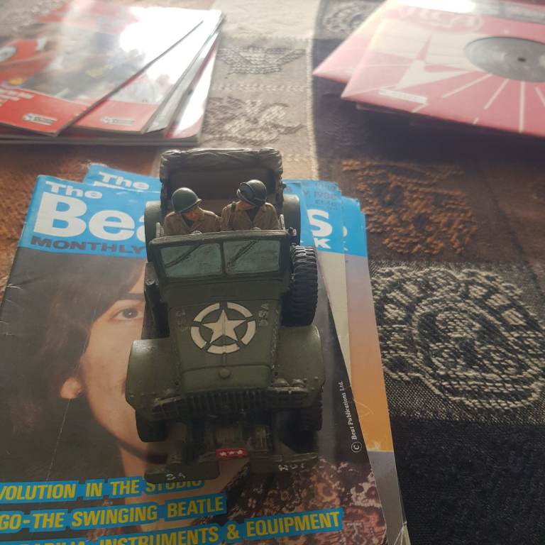 Vintage Military Style Toy Jeep with Figures