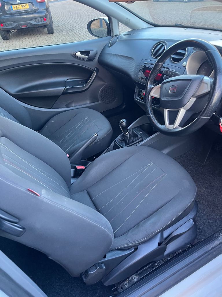 Seat, IBIZA, Hatchback, 2012, Manual, 1390 (cc), 3 doors