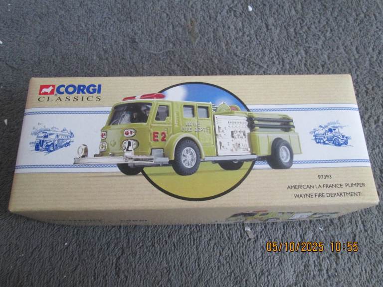 1/50 CORGI AMERICAN LA FRANCE PUMPER WAYNE FIRE DEPARTMENT (97393)
