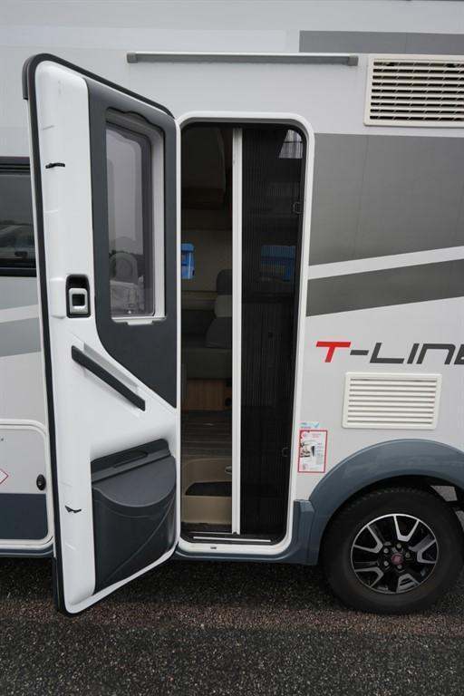 Roller Team T-Line 590 FIAT 4 BERTH 4 TRAVEL SEAT MOTORHOME