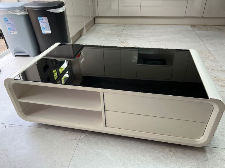 Coffee Table - Gloss White/ Black