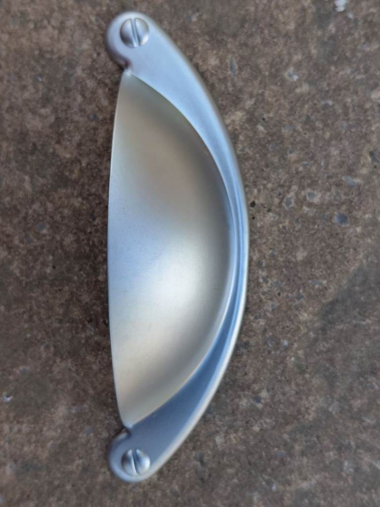 Metal Cupboard Handle / Drawer Pull – Silver, Good Condition