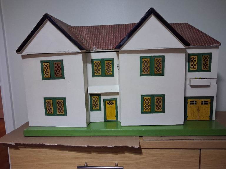 Vintage Dolls' House