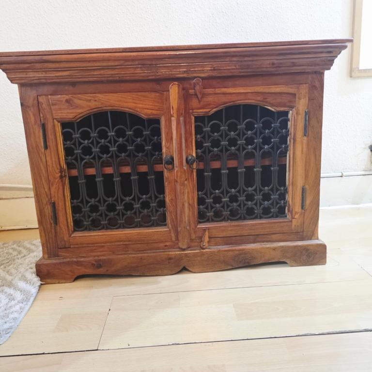 Corner tv cabinet