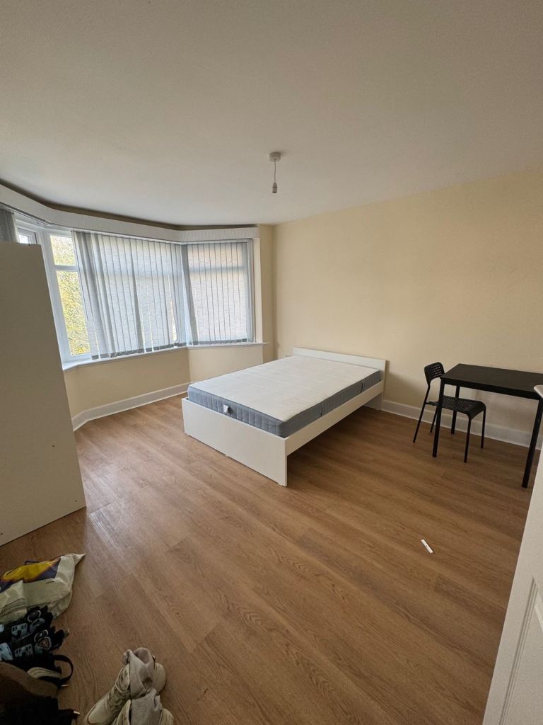 4 Bed House | 2 Bath | SO16 | Available 1st April