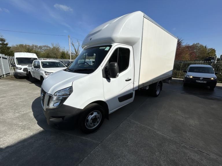 NISSAN NV400 2.3 dCi 35 SE TWIN WHEEL LUTON BOX TAIL LIFT White Manual Diesel 20