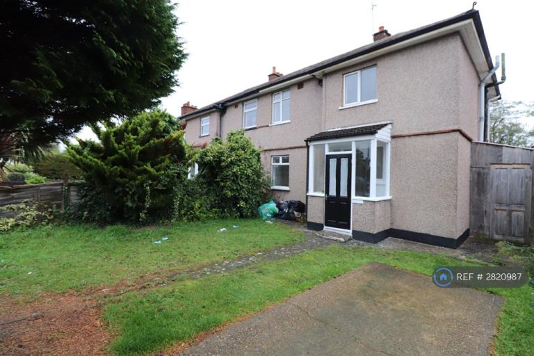 3 bedroom house in Duke Road, Ilford, IG6 (3 bed) (#2820987)