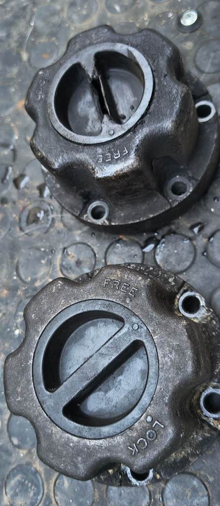 Suzuki Vitara manual locking hubs 