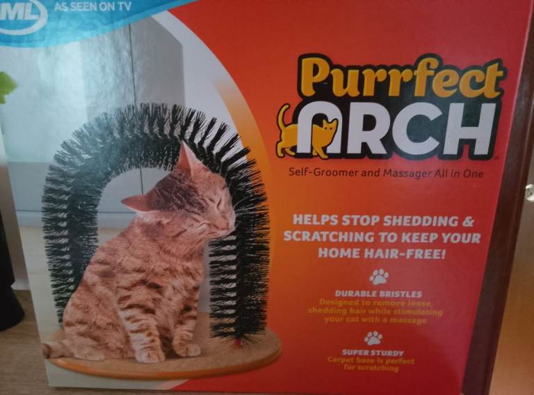 PURRFECT ARCH FOR CATS