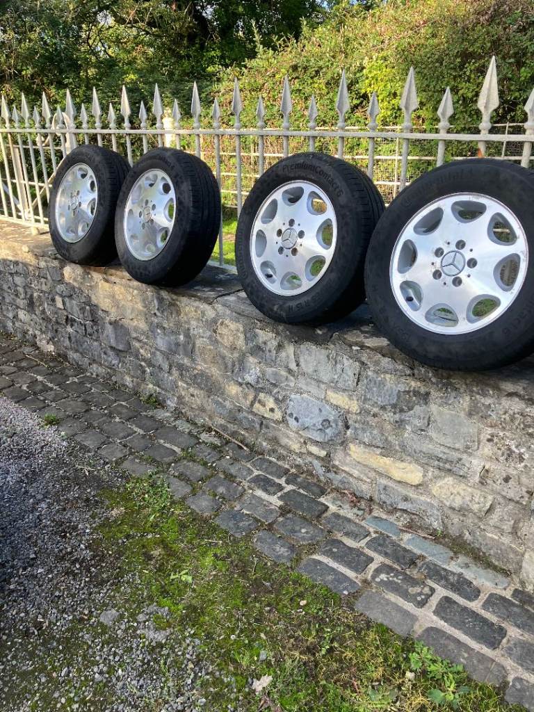 Genuine Mercedes W124 8 Hole Alloy Wheels and Tyres