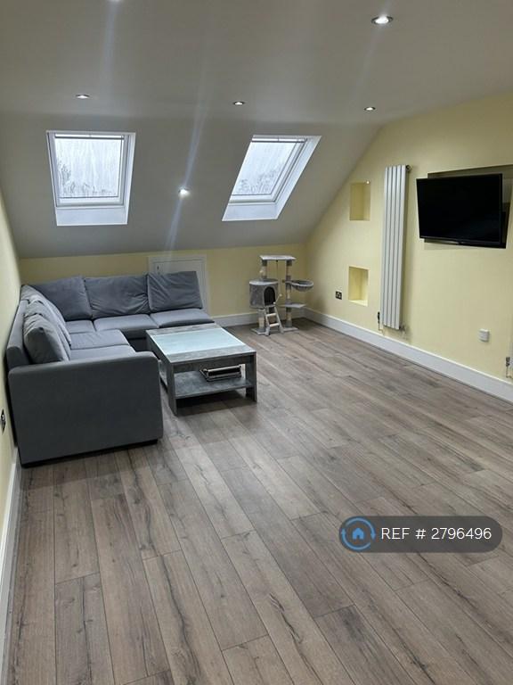 1 bedroom flat in High St, Northwood, HA6 (1 bed) (#2796496)