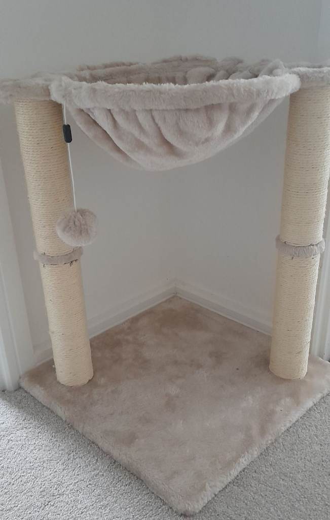 Cat Scratch Post with Bed, like new