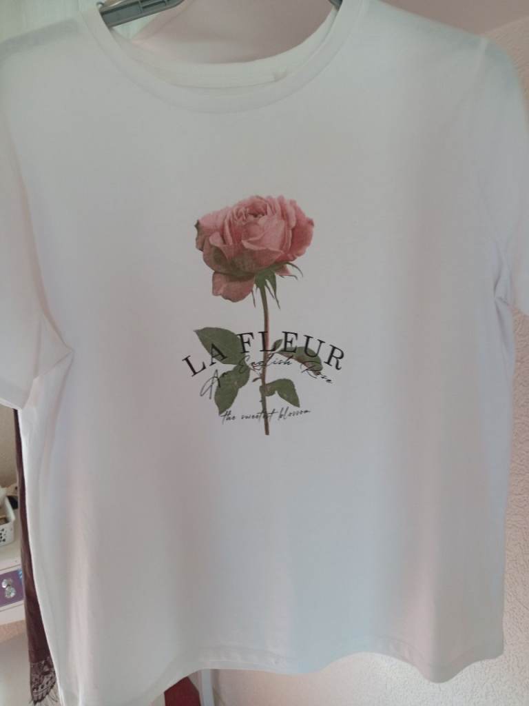 Lady's tops 