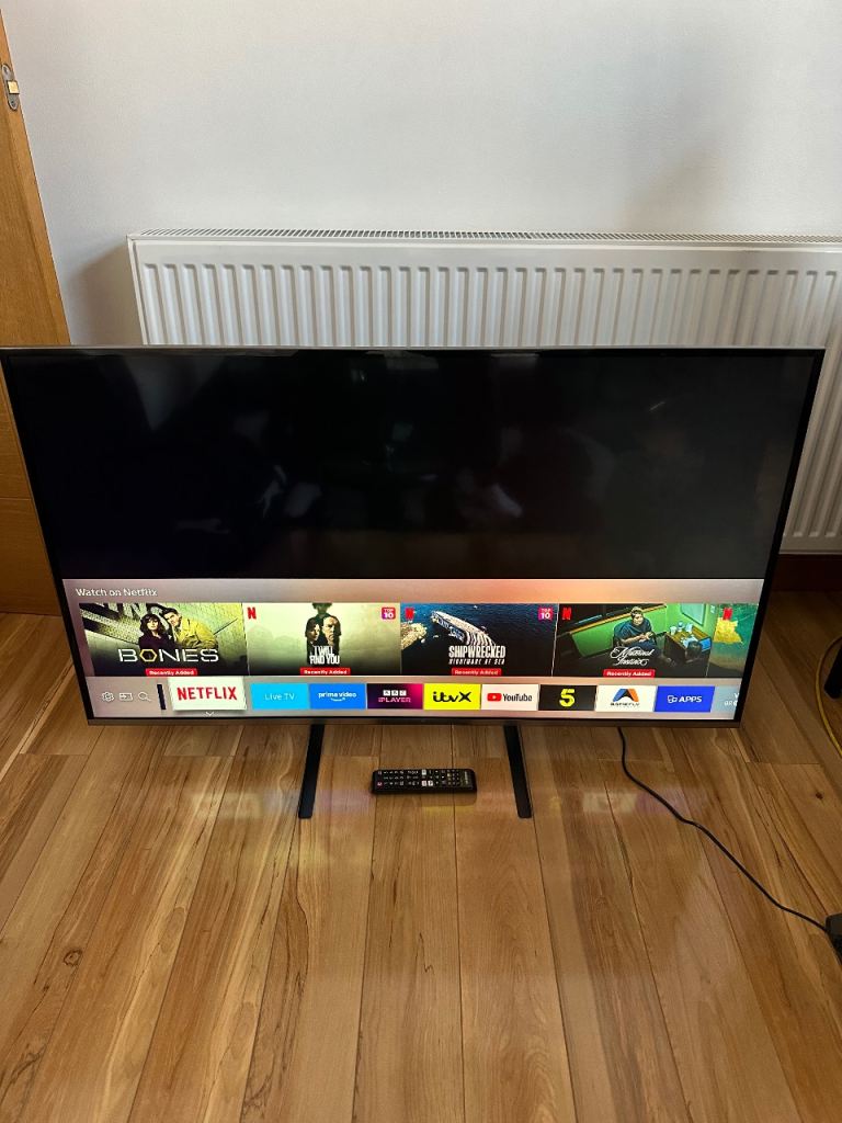Samsung 49" 4K ULTRA HD CRYSTAL Smart TV UE49KU6400UXXU - Stand & Remote - Working | Excellent 