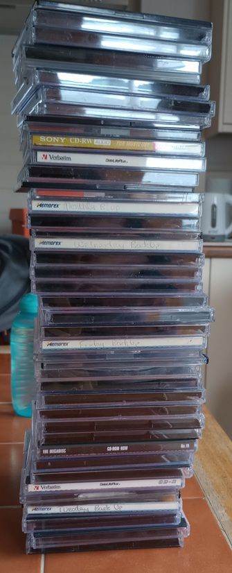 Approx 45 empty CD cases. Good condition. 