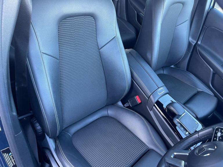 2020 Mercedes-Benz A-Class 1.3 A180 Sport (Executive) 7G-DCT Euro 6 (s/s) 5dr HATCHBACK Petrol Au...