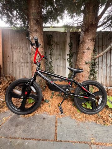 BMX Bike – Black and Red, Good Condition | in Knottingley, West