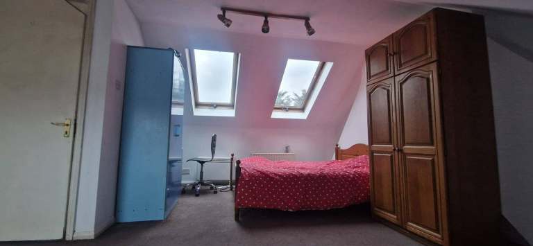 Spacious & Cosy Double Room for Rent - IG11 9EY
