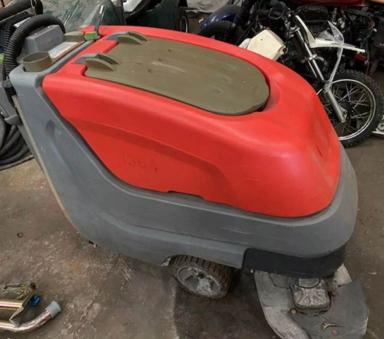 HAKOMATIC FLOOR SCRUBBER CLEANER DRYER
