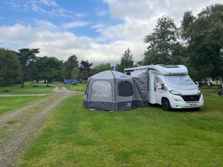 Vango HexAway Pro "Tall" Driveaway Air Awning  (Price reduced as require storage space)