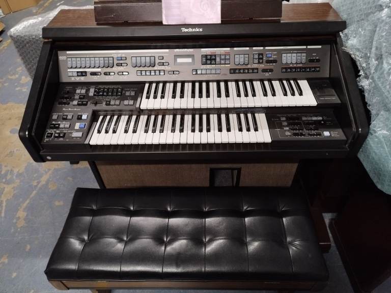 Technics SX-EX60 Digital Organ with Bench