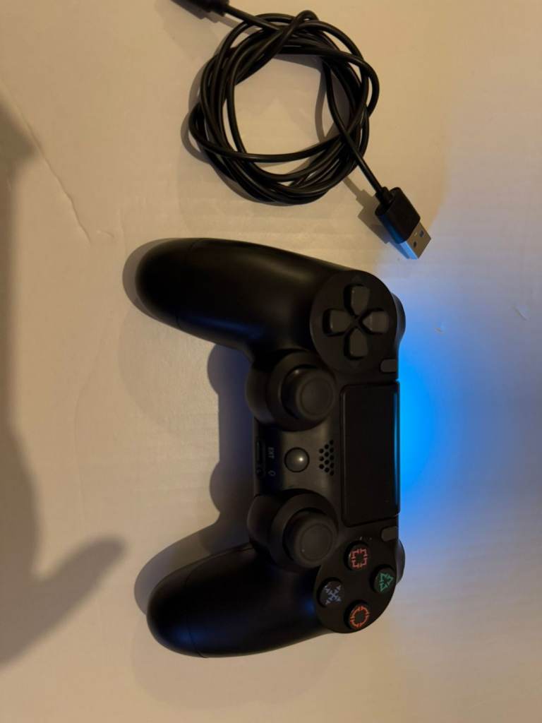PS4 controller 