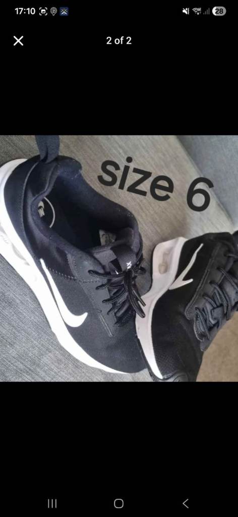 Nike trainsers