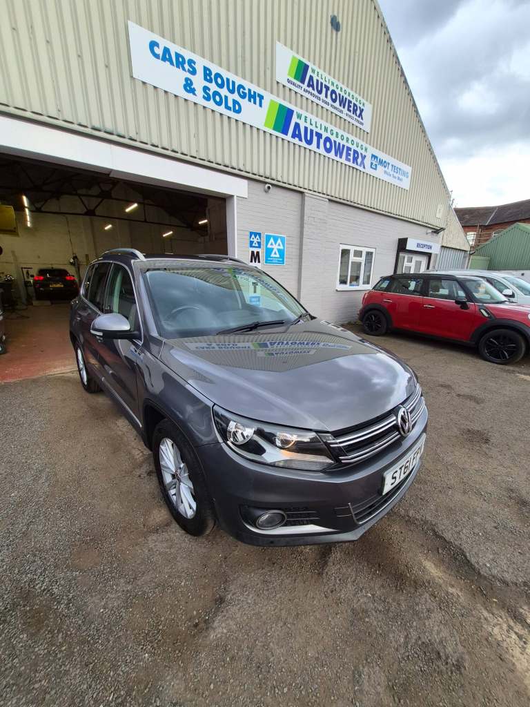2011 Volkswagen Tiguan 2.0 TDi BlueMotion Tech SE 5dr ESTATE Diesel Manual