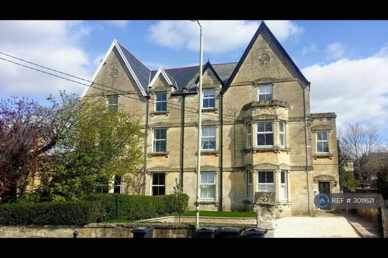1 bedroom flat in Trowbridge Road, Bradford-On-Avon, BA15 (1 bed) (#3011621)