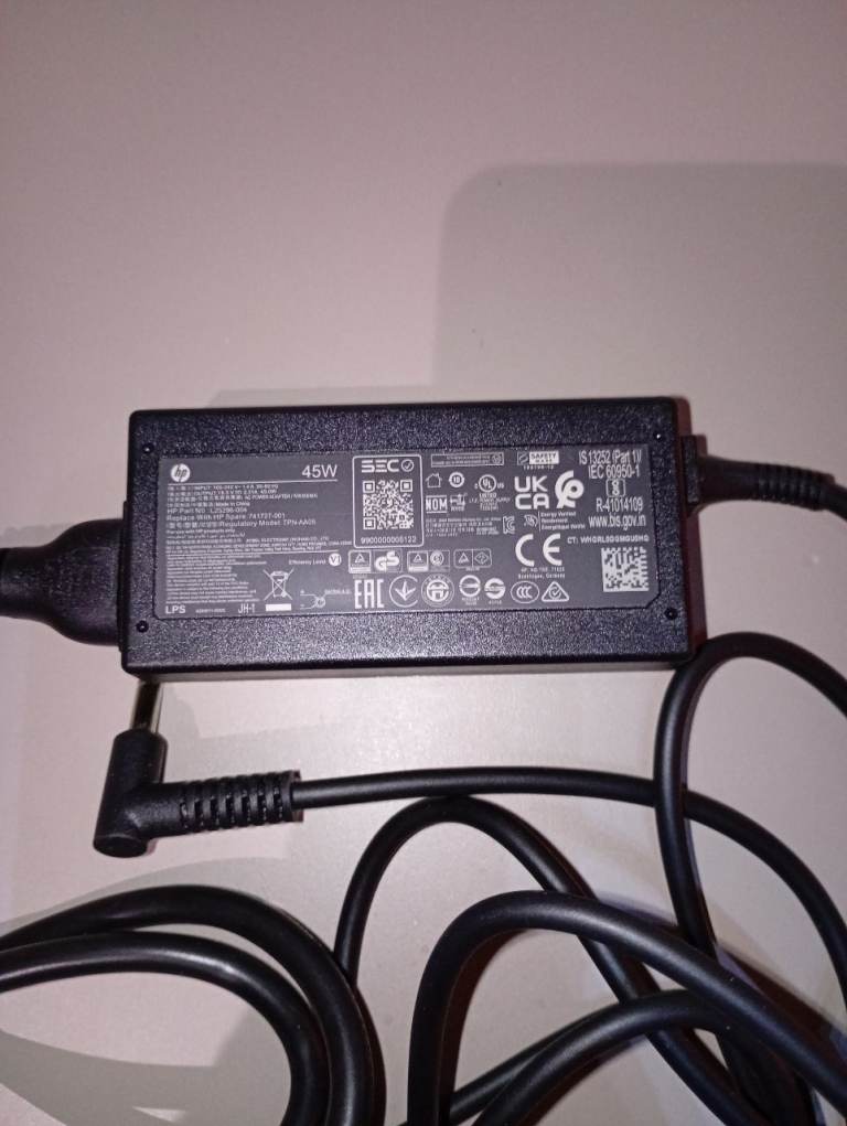 HP 45w Charger